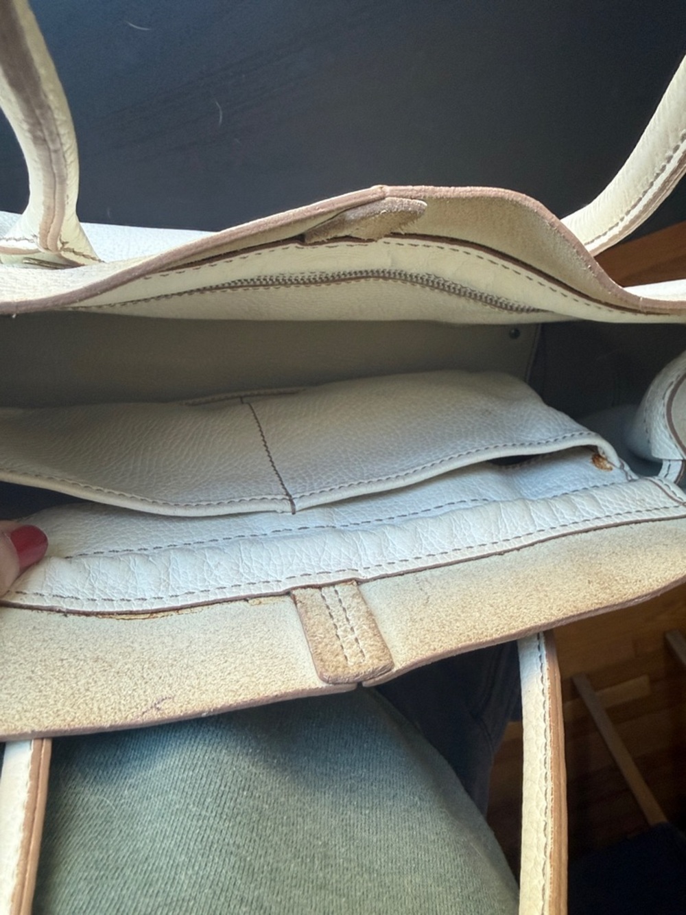 TOD'S Cream-White Pebbled Leather Tote with Top Handles - Picture 13 of 17